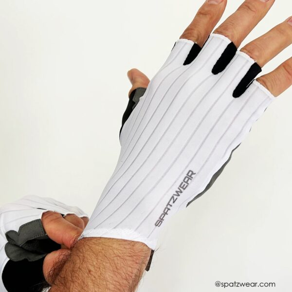 Aero glove